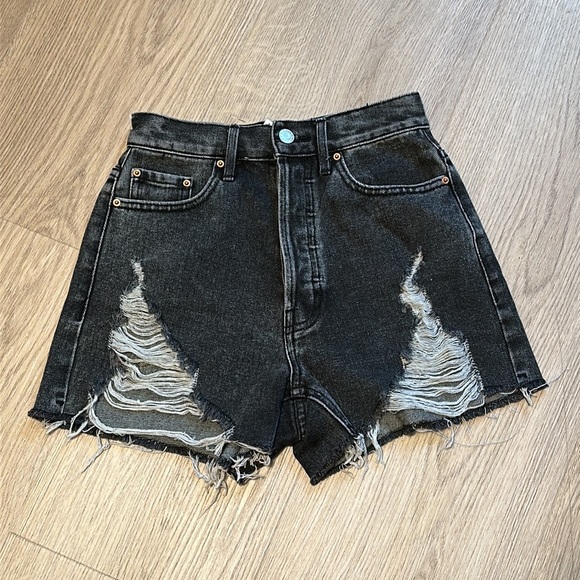 PacSun Black Denim Distressed Raw Edge Summer Shorts Women’s 24 Extra Small - Picture 5 of 7